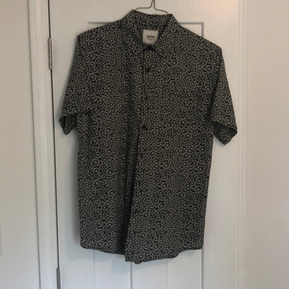 Okatin Floral Men’s Short Sleeve Button Down